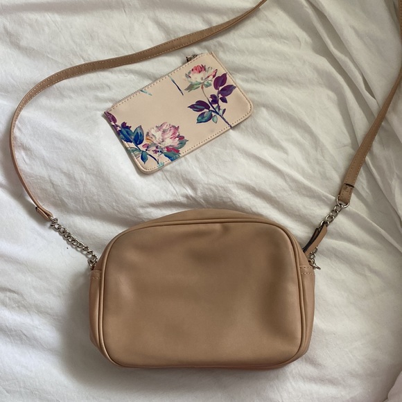 Nine West Crossbody Bag - Picture 3 of 6